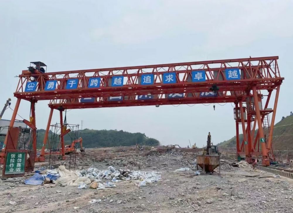 提梁機(jī)、路橋門(mén)機(jī)、MG型桁架門(mén)式起重機(jī)廠(chǎng)家、價(jià)格