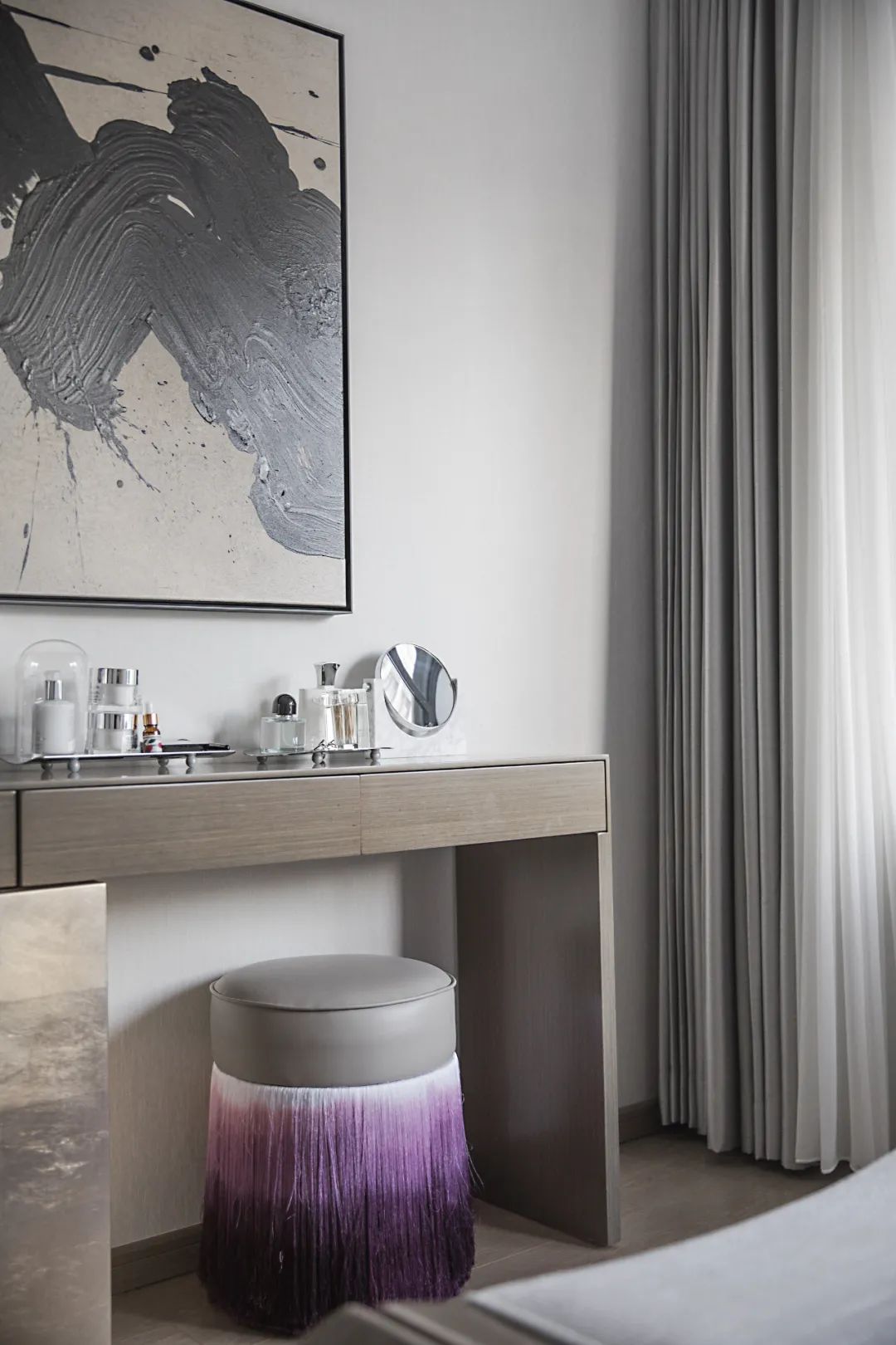 現(xiàn)代簡(jiǎn)約風(fēng)格室內(nèi)設(shè)計(jì)家裝案例-梳妝臺(tái) 現(xiàn)代簡(jiǎn)約風(fēng)格室內(nèi)設(shè)計(jì)家裝案例-梳妝臺(tái)