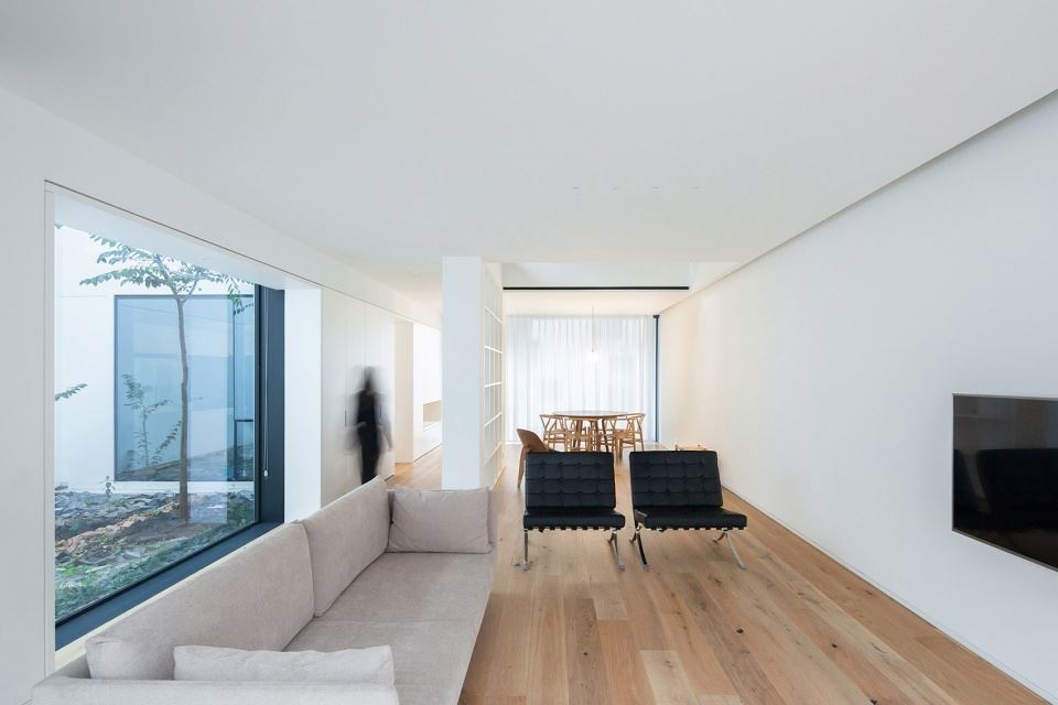 佛山市保利玥府現(xiàn)代簡(jiǎn)約風(fēng)格別墅裝修案例