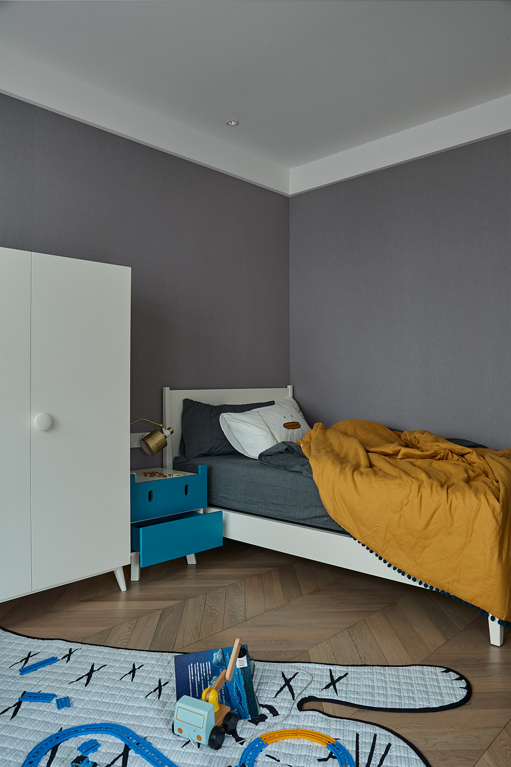 在起風(fēng)的季節(jié)心理向往著柔軟的裝飾設(shè)計(jì)，平凡地過(guò)著舒心的生活-兒童房