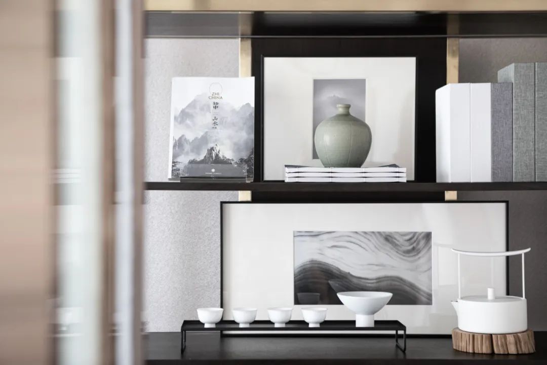 輕奢風格家裝設(shè)計別墅裝修效果圖-裝飾品