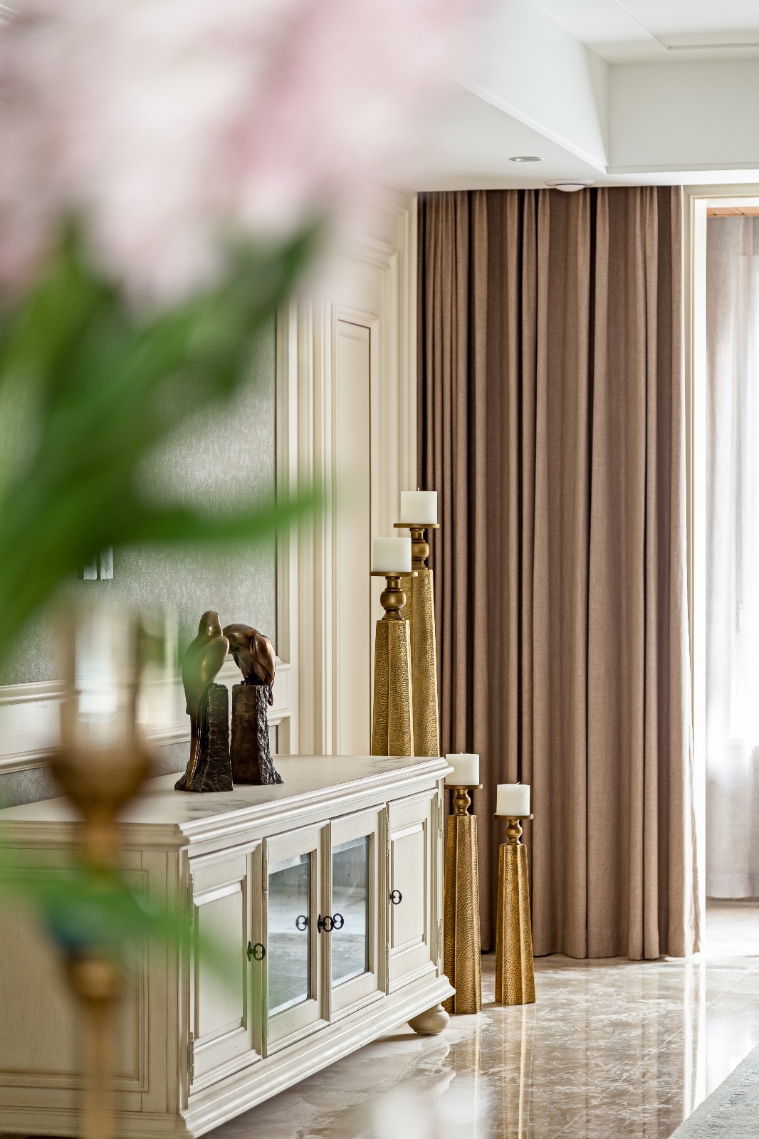 美式復古風格室內(nèi)家裝案例效果圖-餐邊柜 美式復古風格室內(nèi)家裝案例效果圖-餐邊柜