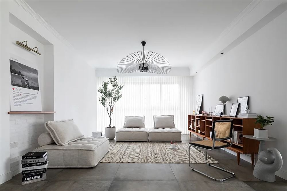 廣州市盈彩美居北歐風(fēng)格三居室裝修案例