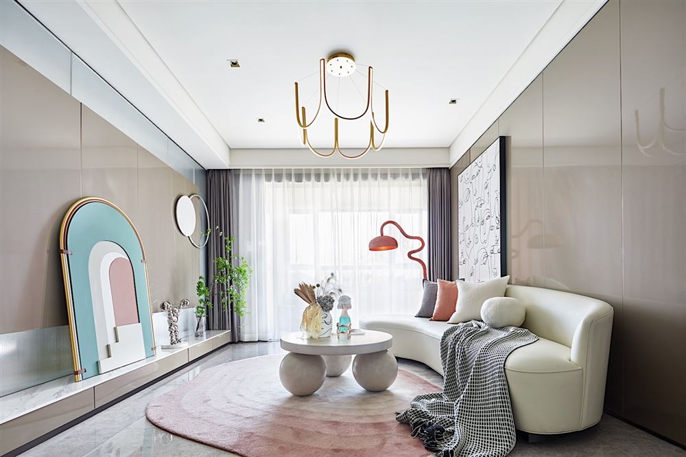 佛山市方直&middot;瓏湖灣輕奢風(fēng)格三居室裝修案例