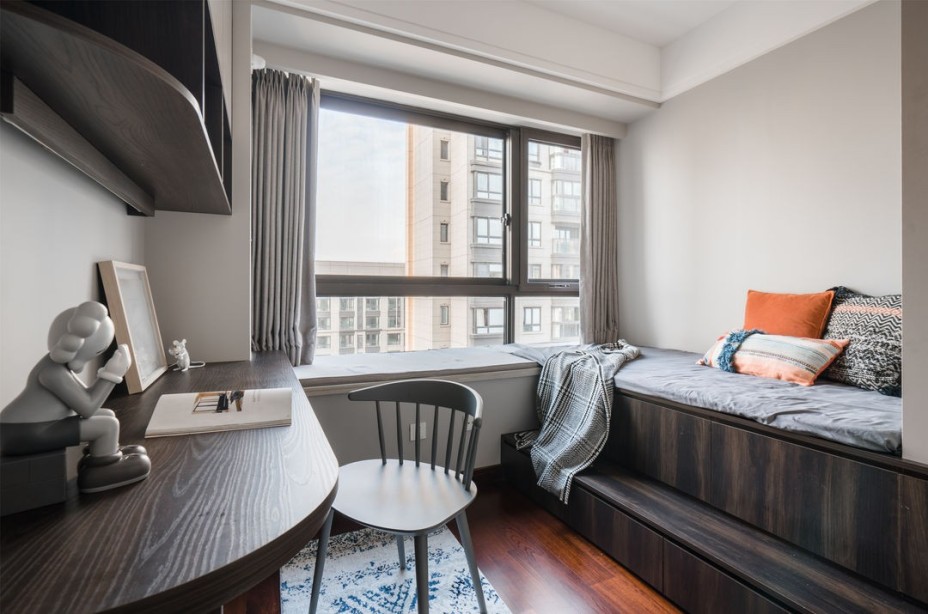 現(xiàn)代簡約風格室內家裝案例效果圖-客臥