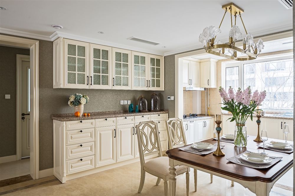 廣州市盛世名門美式風(fēng)格三居室裝修案例