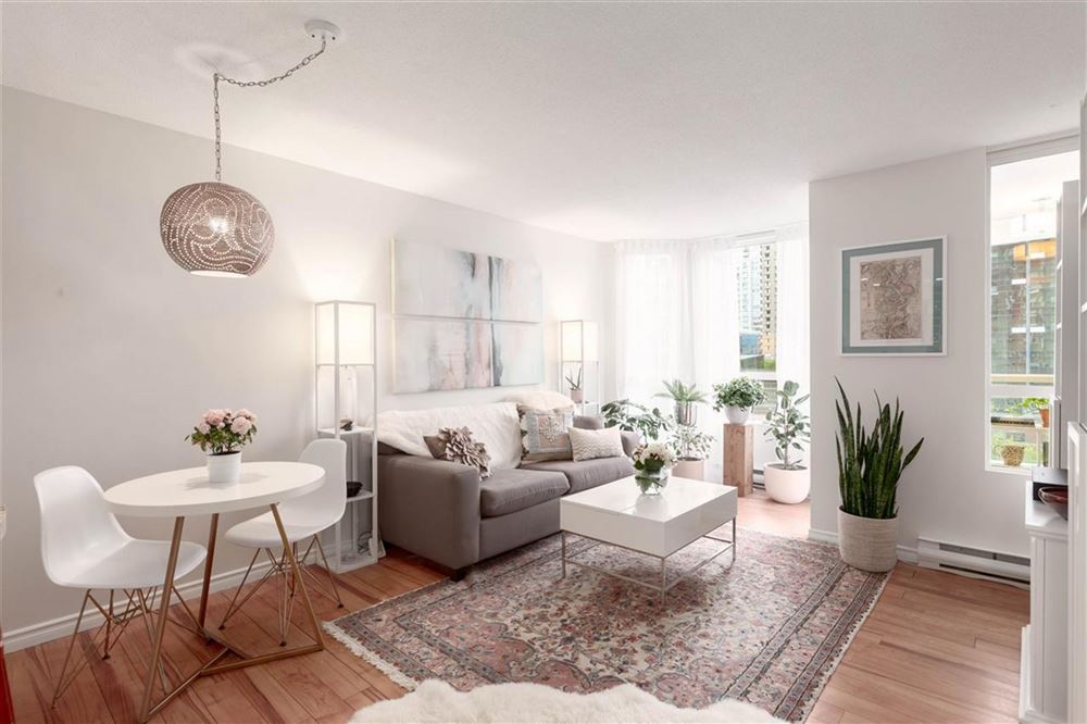 廣州市黃埔花園現(xiàn)代簡約風(fēng)格二居室裝修案例