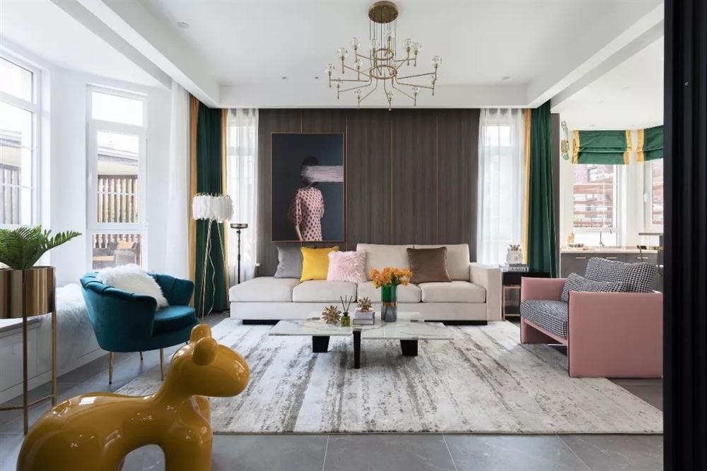 佛山市保利閱江臺(tái)輕奢風(fēng)格別墅裝修案例