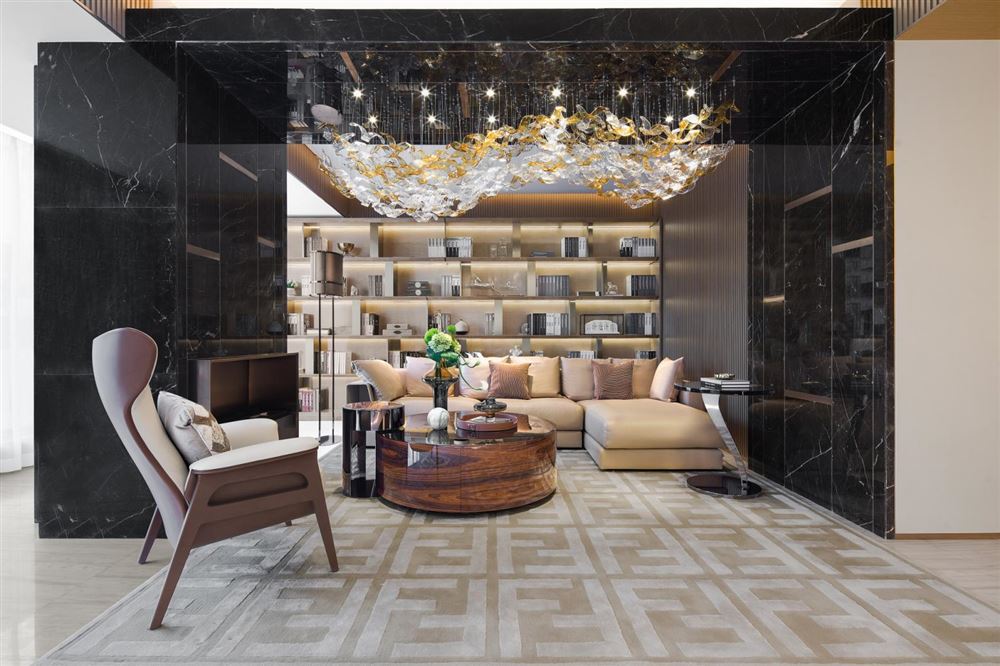 佛山市保利閱江臺歐式風(fēng)格四居室裝修案例