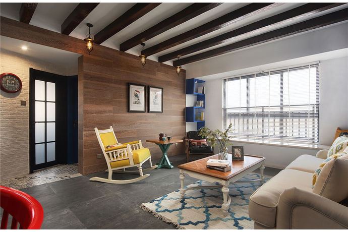 廣州市汾水小區(qū)美式風(fēng)格三居室裝修案例