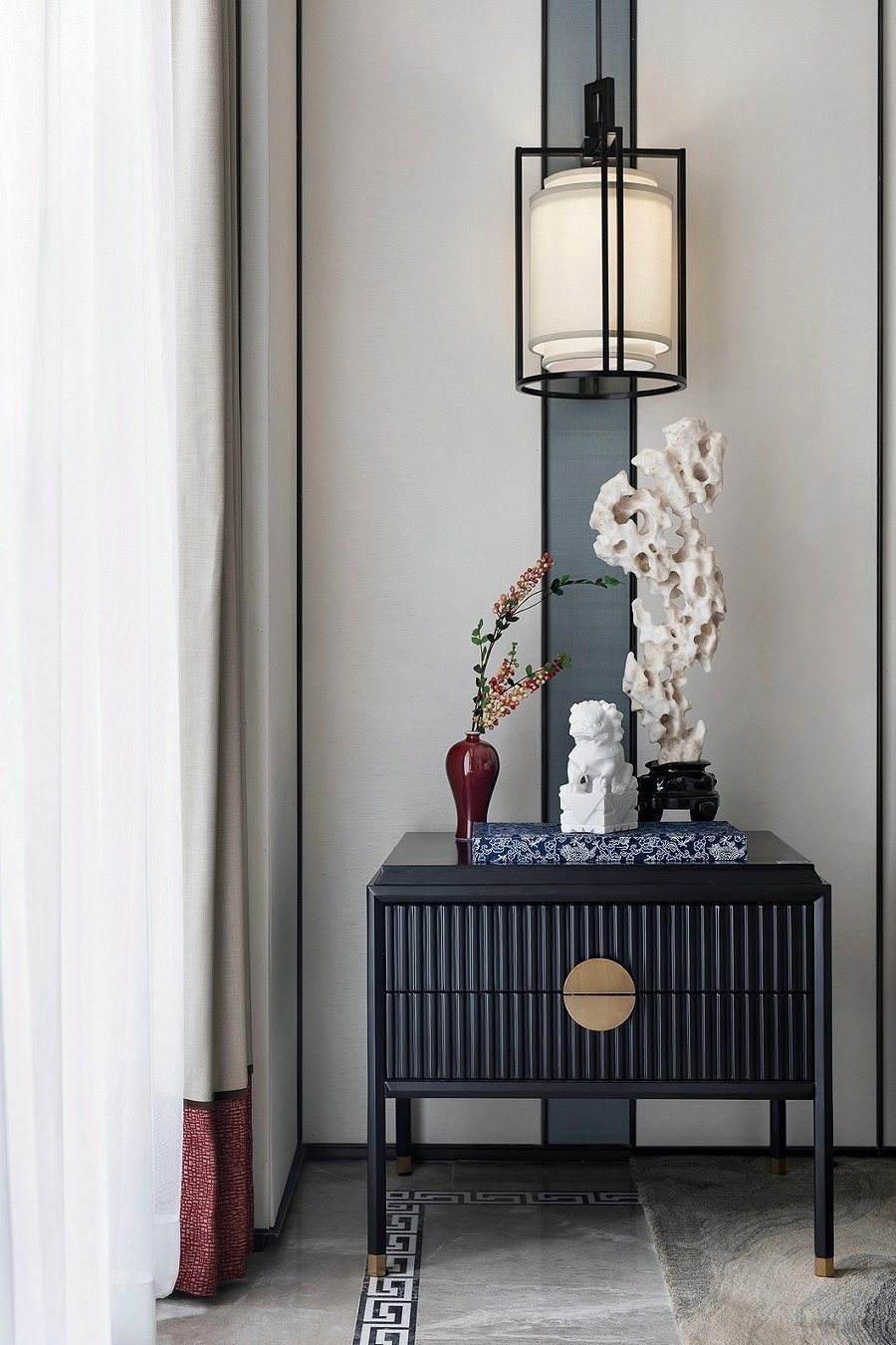 新中式風(fēng)格室內(nèi)設(shè)計(jì)家裝案例-客廳邊柜