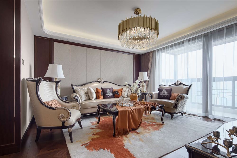 廣州市星河灣薈心園歐式風(fēng)格四居室裝修案例