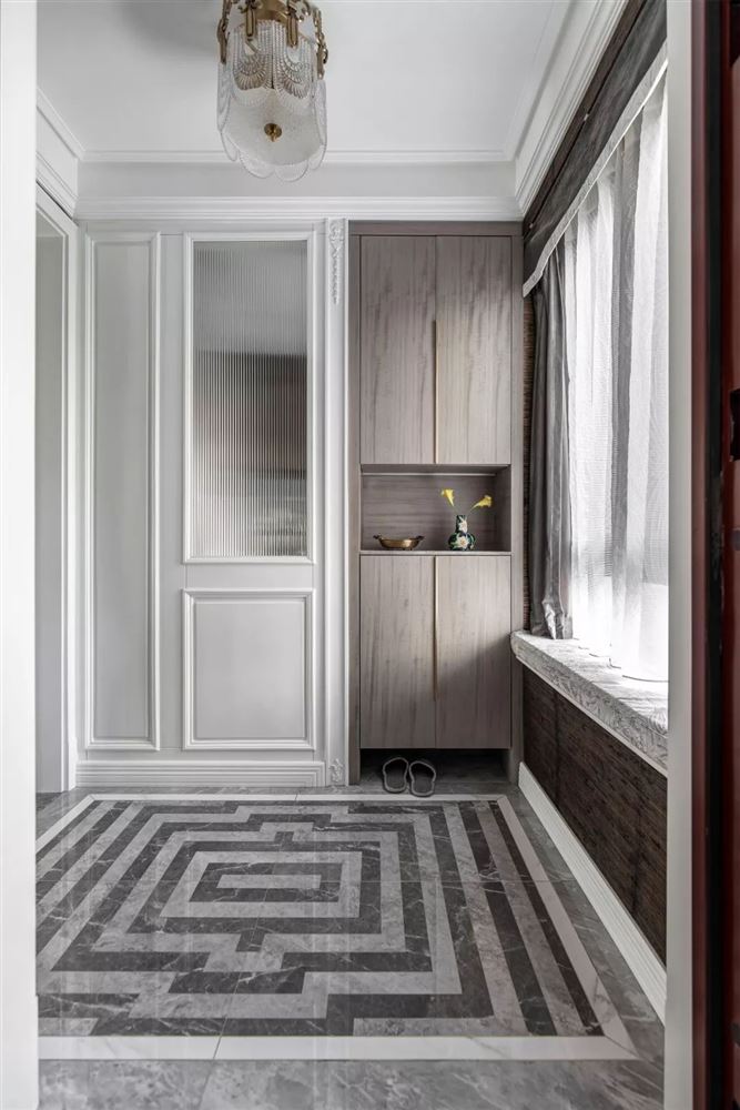 廣州市東華東路小區(qū)輕奢風(fēng)格三居室裝修案例