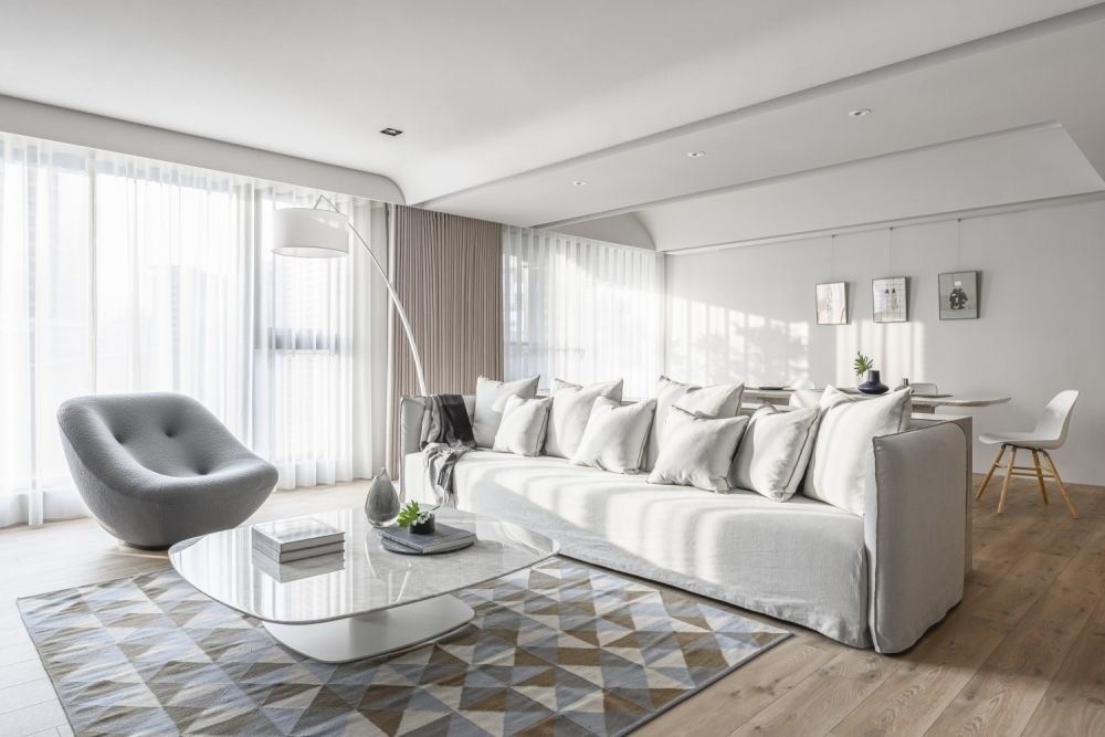 江門(mén)市柏麗灣現(xiàn)代簡(jiǎn)約風(fēng)格三居室裝修案例