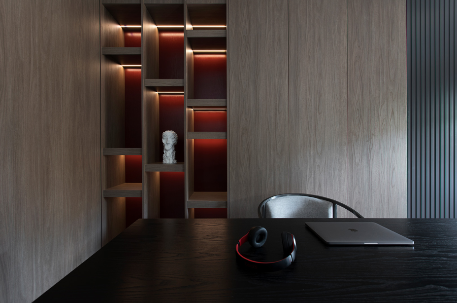 現(xiàn)代風(fēng)格室內(nèi)家裝案例效果圖-書桌 現(xiàn)代風(fēng)格室內(nèi)家裝案例效果圖-書桌