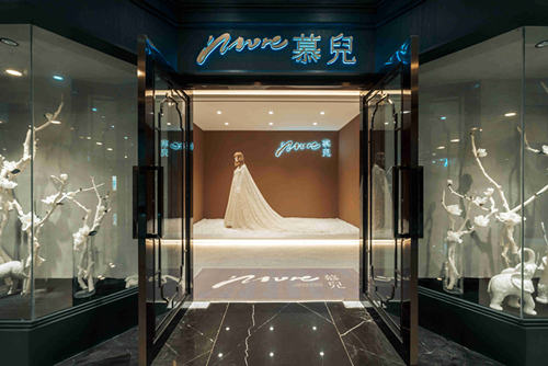 ?？谑续P凰白龍新城現(xiàn)代風(fēng)格辦公空間裝修案例